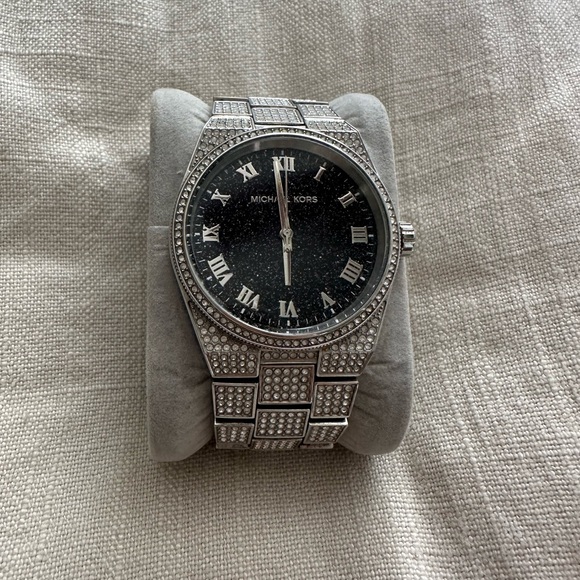 Michael Kors Watch - Picture 5 of 5